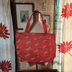 ‥リサ・ラーソンの愛らしい猫柄。シンプル軽量な大き目バッグ、いかがでしょうか？の画像