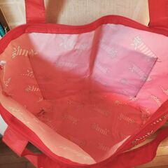 ‥リサ・ラーソンの愛らしい猫柄。シンプル軽量な大き目バッグ、いかがでしょうか？の画像