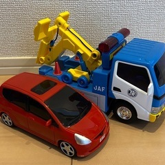 はたらく車の2台セット　JAFレッカー車（赤い車付き） 音が出る消防車の画像