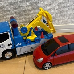 はたらく車の2台セット　JAFレッカー車（赤い車付き） 音が出る消防車の画像