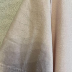BURBERRY ピンク Vネック Tシャツ MとUNIQLO半袖シャツMの画像