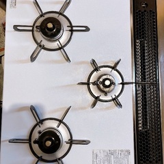 美品 ガスコンロ ３口の画像