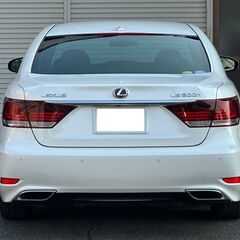 修復歴無 LS600h バージョンC Iパッケージ 三眼LEDヘッドライト 黒革シートの画像