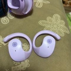 球体フック形イヤホンの画像