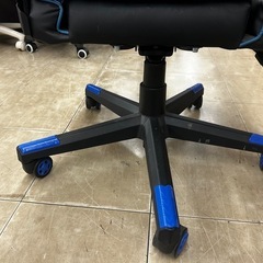 GTRACING    ゲーミングチェア　肘掛け無し　やぶれ、キズありの画像