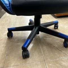 GTRACING    ゲーミングチェア　肘掛け無し　やぶれ、キズありの画像