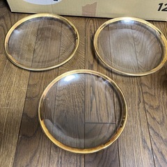 金縁のガラス食器類の画像