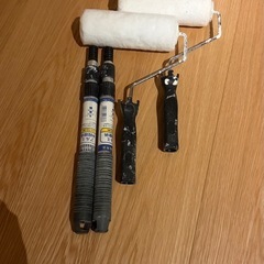 エッグペイント 鉛白　残り 5〜6kg 内装 塗装材 卵殻 日本エムテクス    ローラー、延長ハンドル付きの画像