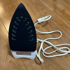 スチームアイロン（ニトリ）の画像
