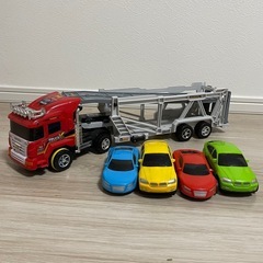 カーキャリアのおもちゃの画像