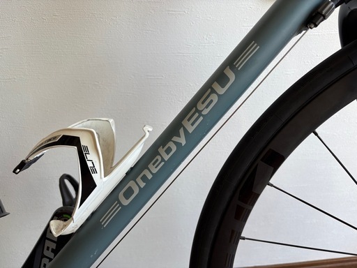 最終価格　美品低走行！OnebyESU JFF701 53サイズ 最終価格！美品低走行！OnebyESU JFF701 （ホイール付き） 53サイズ