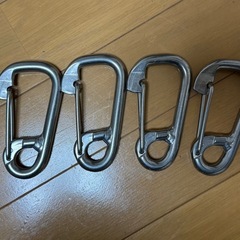 大きなカラビナ4個の画像