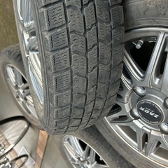 スタッドレスタイヤ
の画像