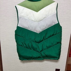 adidasベストジャンパーの画像