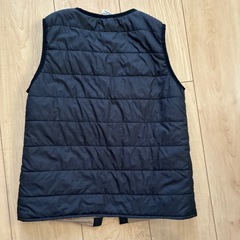 ブリーズ×ブラックのGERRY製中綿ベストの画像