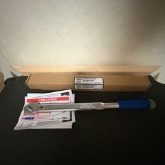 TONE 1/2DR プレセット形トルクレンチ A-4QL200 40〜200Nm の画像