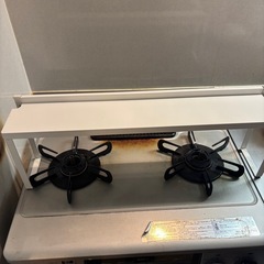 ガスコンロとガスコンロラックの画像