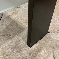 ガラステーブルの画像