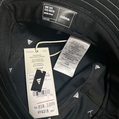 Adidasバケツハットの画像