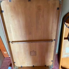 テーブル＆椅子　無料の画像