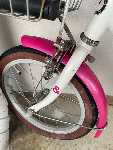 子供用自転車　補助輪つき