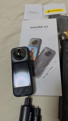 Insta360 X3 アクションカメラ 本体とアクセサリー