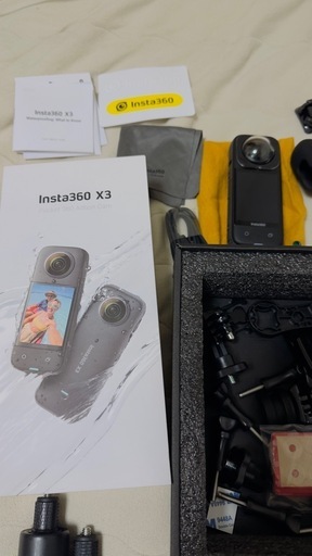 Insta360 X3 アクションカメラ 本体とアクセサリー