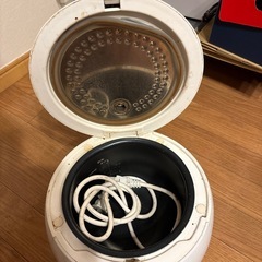 炊飯器の画像