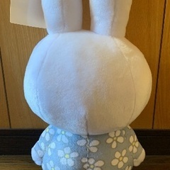 ミッフィー ぬいぐるみ 花柄シャツの画像
