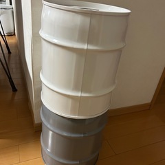 白ミニドラム缶　の画像