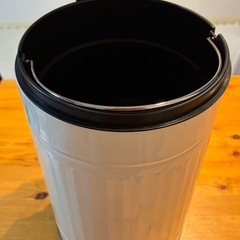 ペダル式ごみばこ　(バケツ付き)の画像