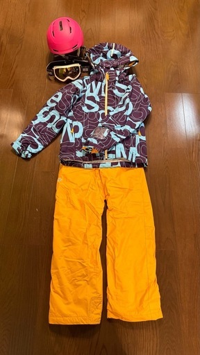デサント スキーウェア ジュニア150（調整機能付き）＋ヘルメット＋