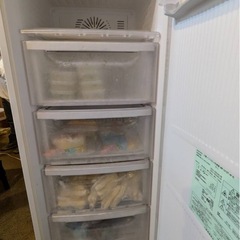 三菱ノンフロン冷凍庫 MF-U12T-W 121Lの画像