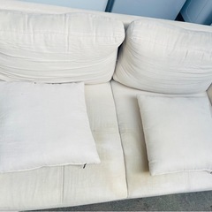 2人掛け用白ソファの画像