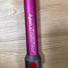 【ダイソン】Dyson V7 fluffy コードレス掃除機（SV8 FF OLB ）付属品ありの画像