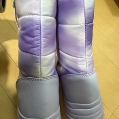 新品　スノーブーツ　ブーツ　24センチ　女の子　ムーンスターの画像