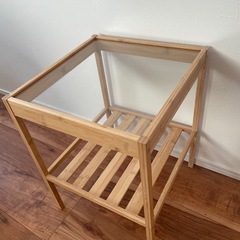 IKEA サイドテーブルの画像