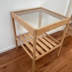 IKEA サイドテーブルの画像