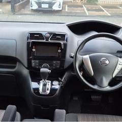 Nissan serena hybrid の画像