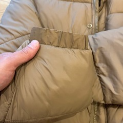 ZARA ダウン　m〜L ベージュの画像