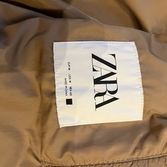 ZARA ダウン　m〜L ベージュの画像