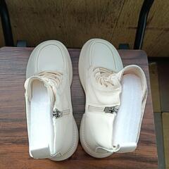 新品 23cm レディース ブーツ ホワイト 厚底 シューズ 識別番号:【B002-S】の画像