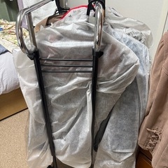 ハンガーラックの画像