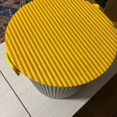蓋付きバケツ　　収納の画像
