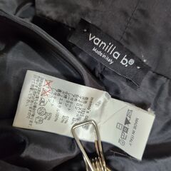 Ξvanilla b.(バニラ ビー) イタリア製の可愛らしいデザインのふわふわアウター、いかがでしょうか？の画像
