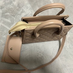 ショルダーバッグの画像