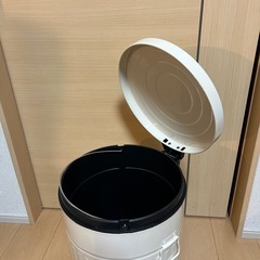 【自宅まで引き取れる方】【12/16まで受付】ゴミ箱 ダストビン 東京インテリアの画像