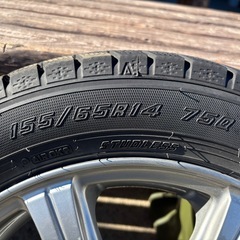 GOODYEAR スタッドレスタイヤ4本セットの画像