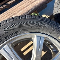 GOODYEAR スタッドレスタイヤ4本セットの画像