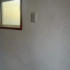 見積もり・相談は無料なので気軽に言って下さい！【写真で事前確認】プロ左官の塗り壁｜1面からOK｜安心個人施工  ■ こんな方へ  「クロスじゃ物足りない」 「自然素材の壁にしたい」 「業者は高いけど、ちゃんとした職人に頼みたい」  👉 塗り壁を1面から、一級左官技能士が直接施工します。  「安さ重視」より **「ちゃんと話せる職人に直接頼みたい方」**向けです。 の画像